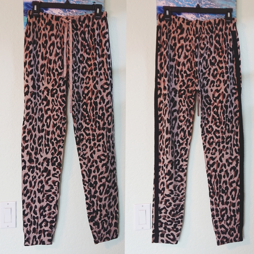 SUNDRY Cashmere Wool Leopard Sweatpants - Picture 7 of 10